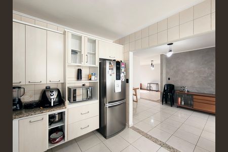 Apartamento para alugar com 184m², 3 quartos e 1 vaga Apartamento para alugar com 184m², 3 quartos e 1 vagaCozinha