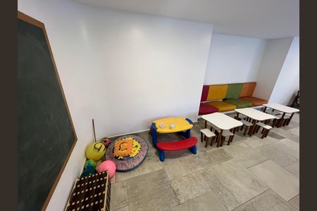 Apartamento para alugar com 144m², 3 quartos e 2 vagas Apartamento para alugar com 144m², 3 quartos e 2 vagasÁrea comum