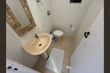 lavabo de apartamento para alugar com 3 quartos, 144m² em Real Parque, São Paulo