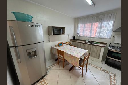 Cozinha de apartamento para alugar com 3 quartos, 144m² em Real Parque, São Paulo
