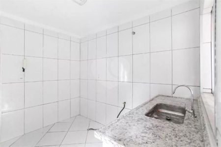 Casa à venda com 75m², 2 quartos e 2 vagas