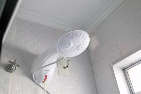 Casa à venda com 75m², 2 quartos e 2 vagas