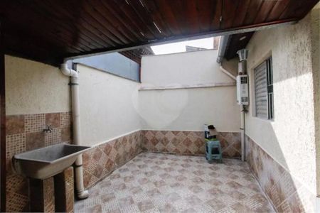 Casa à venda com 75m², 2 quartos e 2 vagas