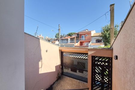 Casa à venda com 250m², 3 quartos e 4 vagas Casa à venda com 250m², 3 quartos e 4 vagasFachada