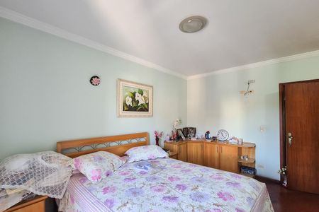 Casa à venda com 250m², 3 quartos e 4 vagas Casa à venda com 250m², 3 quartos e 4 vagasSuíte