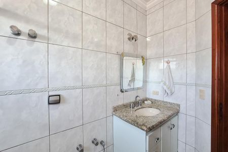 Banheiro Social de casa à venda com 3 quartos, 250m² em Jardim Palermo, São Bernardo do Campo