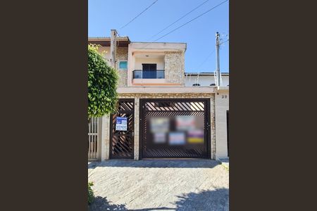 Fachada de casa à venda com 3 quartos, 250m² em Jardim Palermo, São Bernardo do Campo