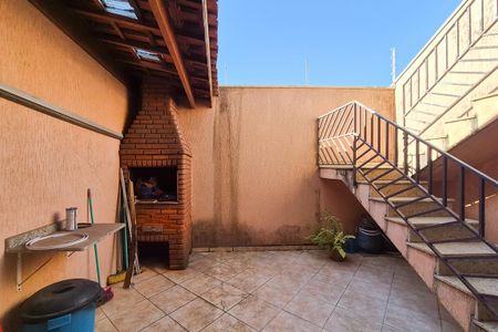 Quintal de casa à venda com 3 quartos, 250m² em Jardim Palermo, São Bernardo do Campo