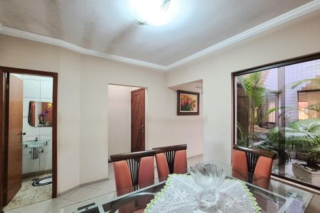Casa à venda com 250m², 3 quartos e 4 vagas Casa à venda com 250m², 3 quartos e 4 vagasSala de Jantar
