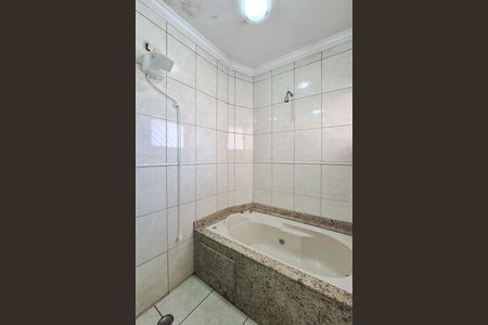 Casa à venda com 250m², 3 quartos e 4 vagas Casa à venda com 250m², 3 quartos e 4 vagasBanheiro da Suíte