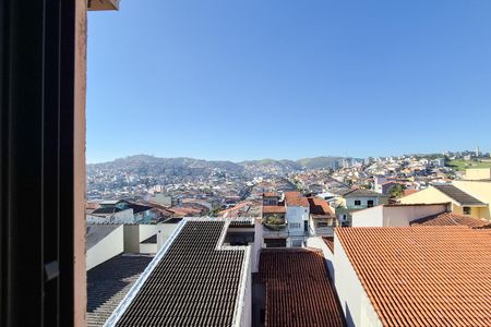 Casa à venda com 250m², 3 quartos e 4 vagas Casa à venda com 250m², 3 quartos e 4 vagasQuarto 2 - vista