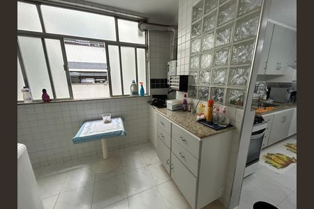 Apartamento à venda com 104m², 3 quartos e 1 vagaÁrea de Serviço