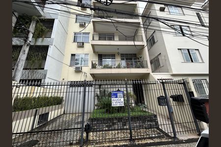 Apartamento à venda com 104m², 3 quartos e 1 vagaFachada + placa