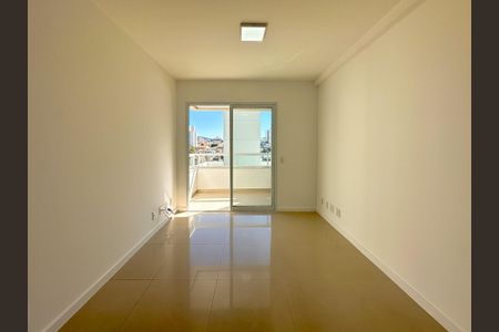 Sala  de apartamento para alugar com 2 quartos, 68m² em Jardim Atlântico, São José