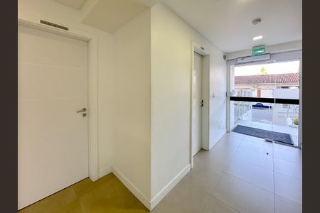 Apartamento para alugar com 68m², 2 quartos e 1 vagaHall de entrada