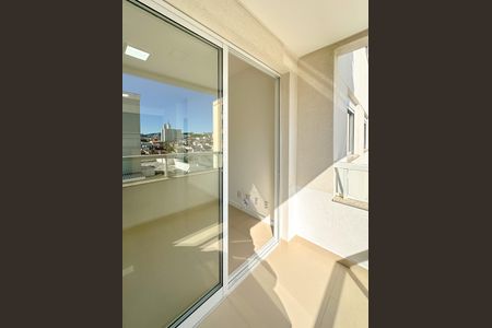 Apartamento para alugar com 68m², 2 quartos e 1 vagaVaranda da Sala