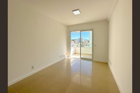Apartamento para alugar com 68m², 2 quartos e 1 vagaSala 