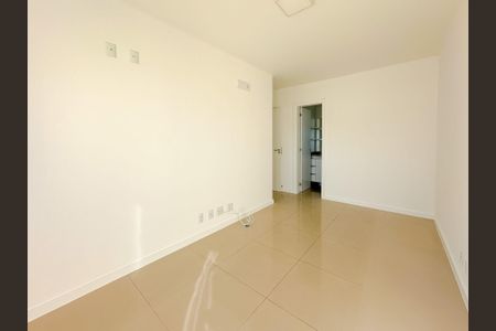 Apartamento para alugar com 68m², 2 quartos e 1 vagaSuíte 