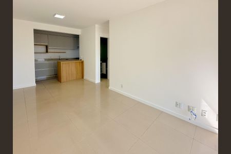 Apartamento para alugar com 68m², 2 quartos e 1 vagaSala 