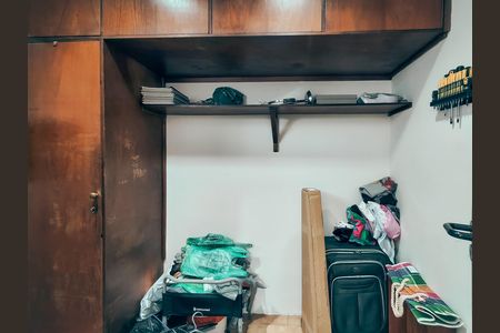 Apartamento à venda com 138m², 4 quartos e 2 vagas Apartamento à venda com 138m², 4 quartos e 2 vagasQuarto de Serviço