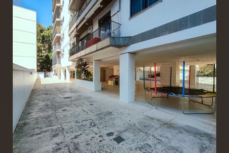 Apartamento à venda com 138m², 4 quartos e 2 vagas Apartamento à venda com 138m², 4 quartos e 2 vagasÁrea comum - Playground