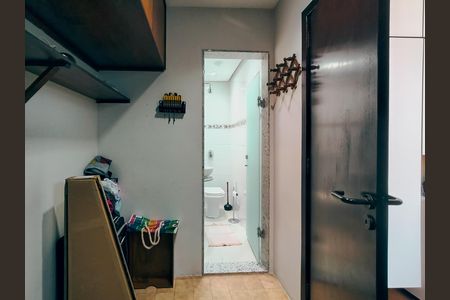 Apartamento à venda com 138m², 4 quartos e 2 vagas Apartamento à venda com 138m², 4 quartos e 2 vagasQuarto de Serviço