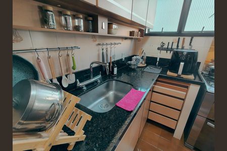 Apartamento à venda com 138m², 4 quartos e 2 vagas Apartamento à venda com 138m², 4 quartos e 2 vagasCozinha