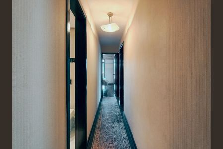 Apartamento à venda com 138m², 4 quartos e 2 vagas Apartamento à venda com 138m², 4 quartos e 2 vagasCorredor