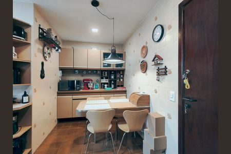 Apartamento à venda com 138m², 4 quartos e 2 vagas Apartamento à venda com 138m², 4 quartos e 2 vagasCozinha