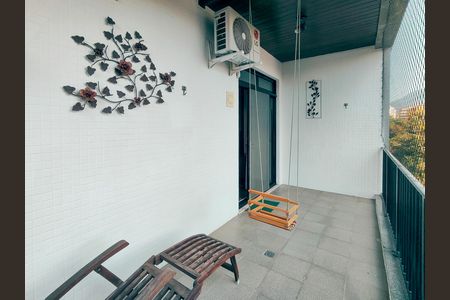 Apartamento à venda com 138m², 4 quartos e 2 vagas Apartamento à venda com 138m², 4 quartos e 2 vagasVaranda da Suíte