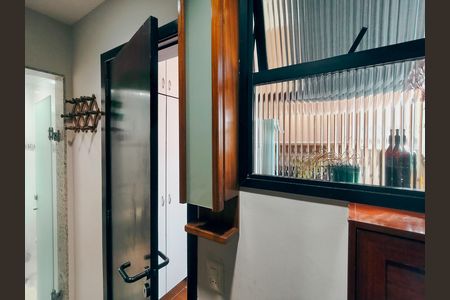Apartamento à venda com 138m², 4 quartos e 2 vagas Apartamento à venda com 138m², 4 quartos e 2 vagasQuarto de Serviço