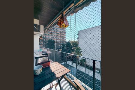 Apartamento à venda com 138m², 4 quartos e 2 vagas Apartamento à venda com 138m², 4 quartos e 2 vagasVaranda da Sala