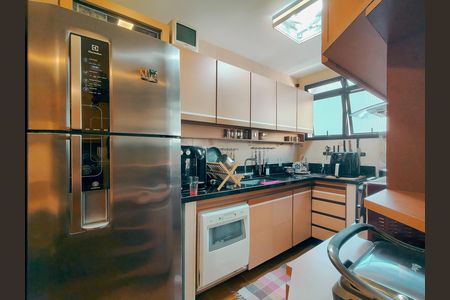 Apartamento à venda com 138m², 4 quartos e 2 vagas Apartamento à venda com 138m², 4 quartos e 2 vagasCozinha