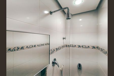 Apartamento à venda com 138m², 4 quartos e 2 vagas Apartamento à venda com 138m², 4 quartos e 2 vagasBanheiro de serviço