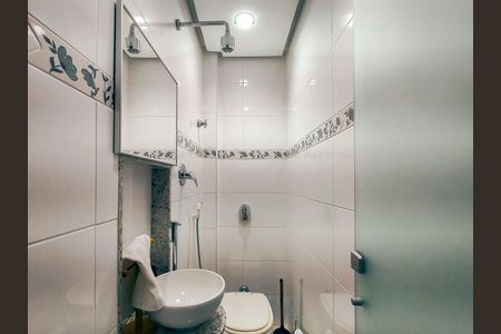 Apartamento à venda com 138m², 4 quartos e 2 vagas Apartamento à venda com 138m², 4 quartos e 2 vagasBanheiro de serviço