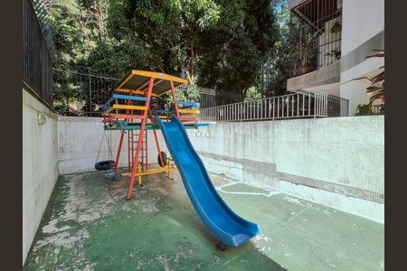 Apartamento à venda com 138m², 4 quartos e 2 vagas Apartamento à venda com 138m², 4 quartos e 2 vagasÁrea comum - Playground
