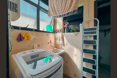 Apartamento à venda com 138m², 4 quartos e 2 vagas Apartamento à venda com 138m², 4 quartos e 2 vagasÁrea de Serviço