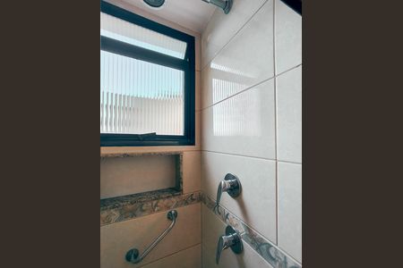 Apartamento à venda com 138m², 4 quartos e 2 vagas Apartamento à venda com 138m², 4 quartos e 2 vagasBanheiro da Suíte