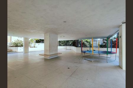 Apartamento à venda com 138m², 4 quartos e 2 vagas Apartamento à venda com 138m², 4 quartos e 2 vagasÁrea comum - Playground