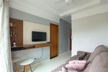 Sala de casa de condomínio para alugar com 2 quartos, 50m² em Vila Caiçara, Praia Grande