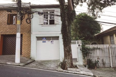 Casa para alugar com 155m², 2 quartos e 1 vaga Casa para alugar com 155m², 2 quartos e 1 vagaFachada