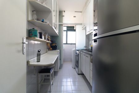 Apartamento à venda com 75m², 2 quartos e 2 vagasCozinha 