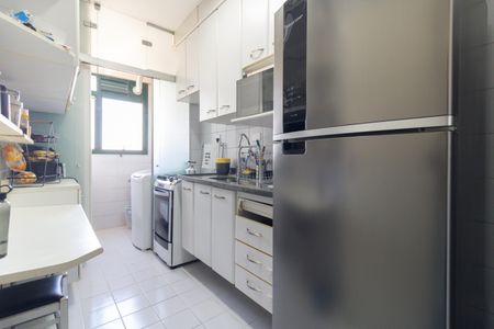 Apartamento à venda com 75m², 2 quartos e 2 vagasCozinha 
