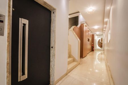 Apartamento à venda com 49m², 1 quarto e sem vaga Apartamento à venda com 49m², 1 quarto e sem vagaHall de Entrada