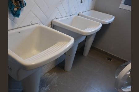 Apartamento para alugar com 25m², 2 quartos e sem vagaárea comum - lavanderia
