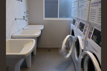Apartamento para alugar com 25m², 2 quartos e sem vagaárea comum - lavanderia