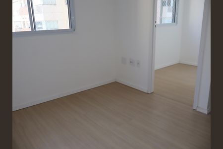 Sala e cozinha de apartamento para alugar com 2 quartos, 25m² em Vila Ema, São Paulo