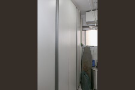 Apartamento à venda com 96m², 3 quartos e 2 vagas Apartamento à venda com 96m², 3 quartos e 2 vagasÁrea de Serviço