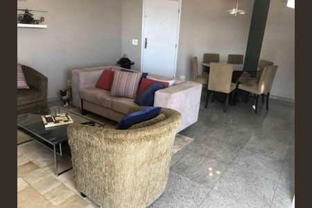 Apartamento à venda com 206m², 3 quartos e 6 vagas