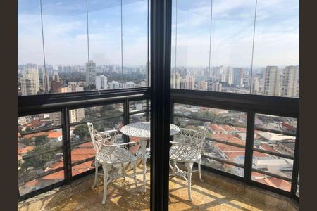 Apartamento à venda com 206m², 3 quartos e 6 vagas